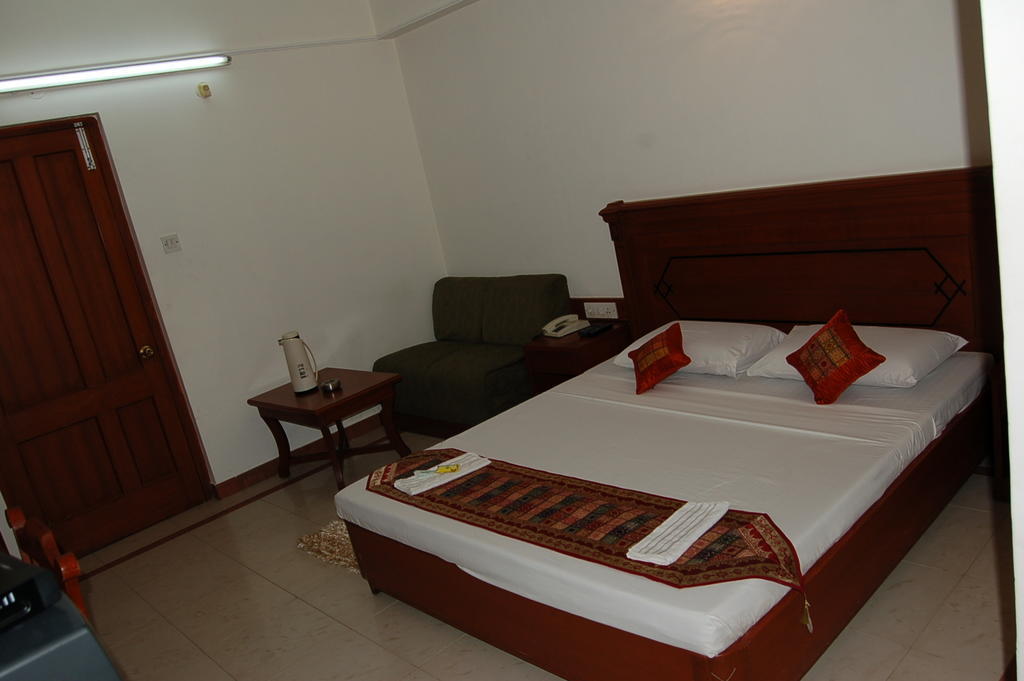 Hotel Kanishka Phg